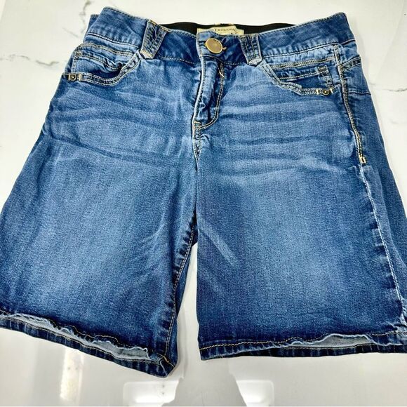 Democracy “Ab”solution Jean Shorts- Size 6 - Picture 1 of 10